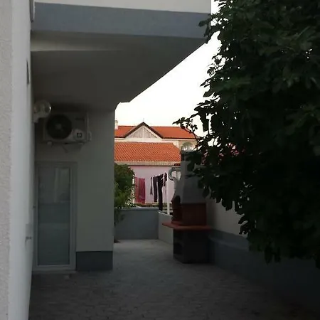 Vrtnica Kozjak-otok Appartement *